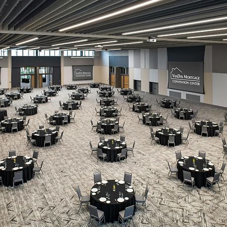 Delta Hotels By Marriott Muskegon Convention Center エクステリア 写真