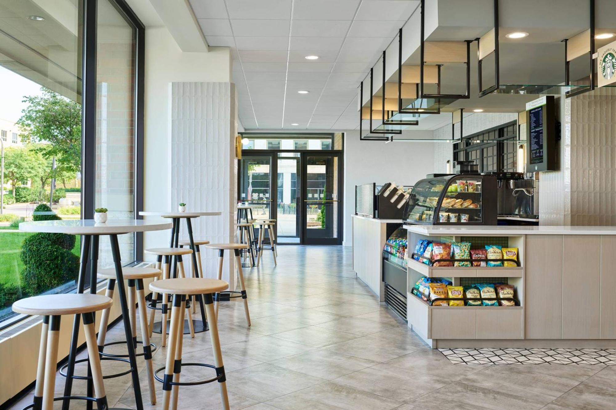 Delta Hotels By Marriott Muskegon Convention Center エクステリア 写真