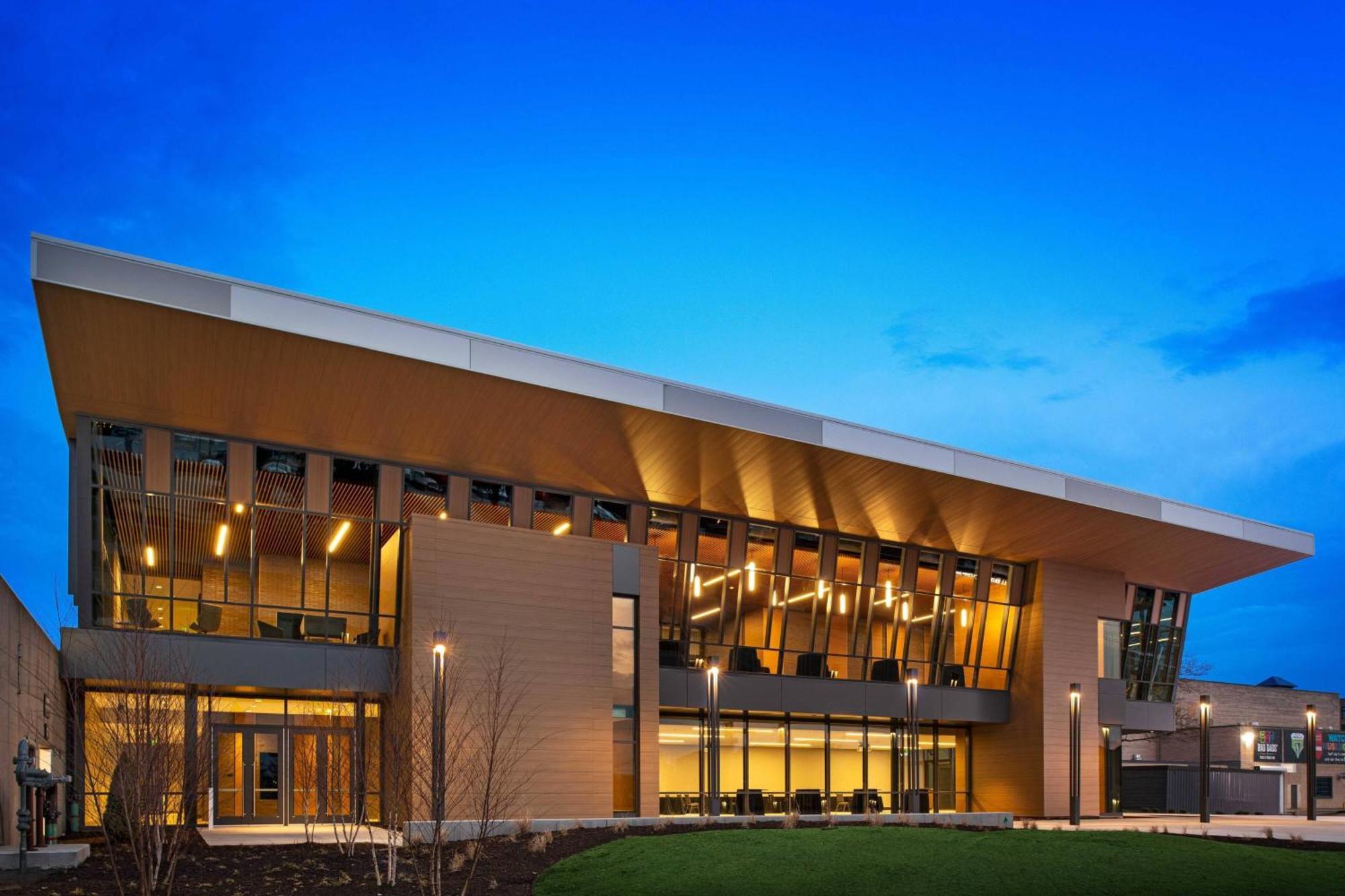 Delta Hotels By Marriott Muskegon Convention Center エクステリア 写真